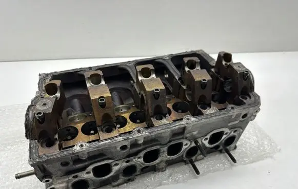 Volkswagen Golf V Engine head 038103373R