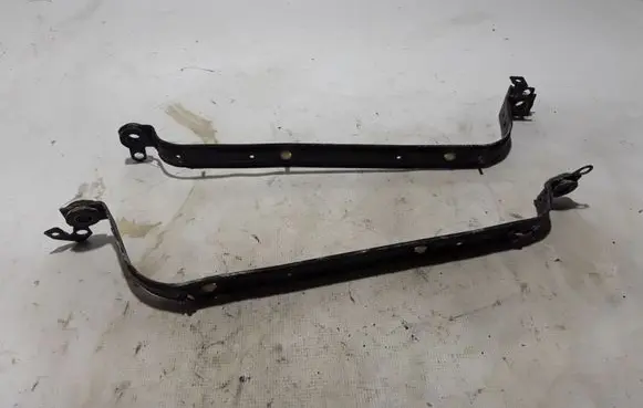 Volvo S90, V90 Fuel tank mounting bracket 31452891