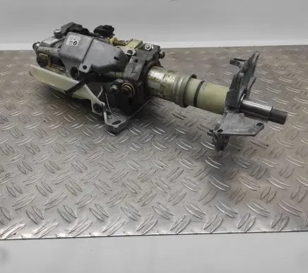 Steering wheel axle set