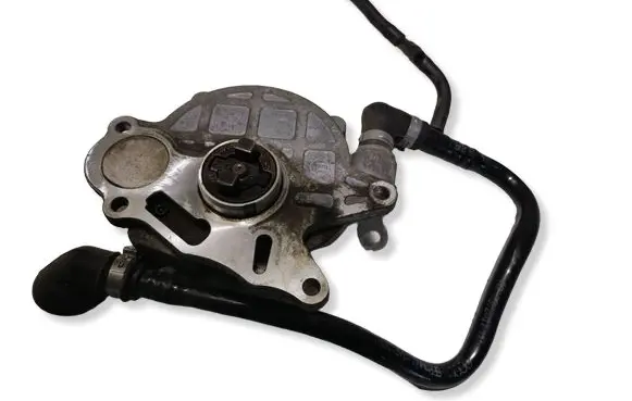 Audi A4 S4 B8 8K Vacuum pump 03L145100 23071102
