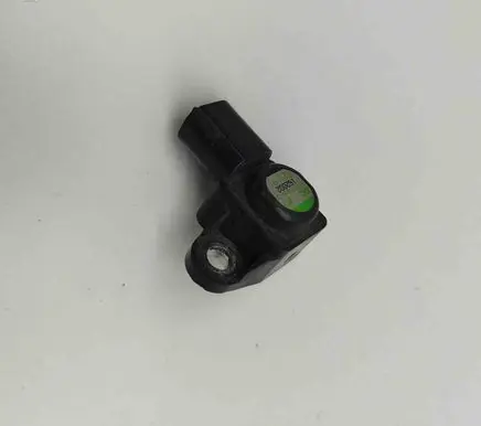 Mercedes-Benz CLA C117 X117 W117 Air pressure sensor A0051535028