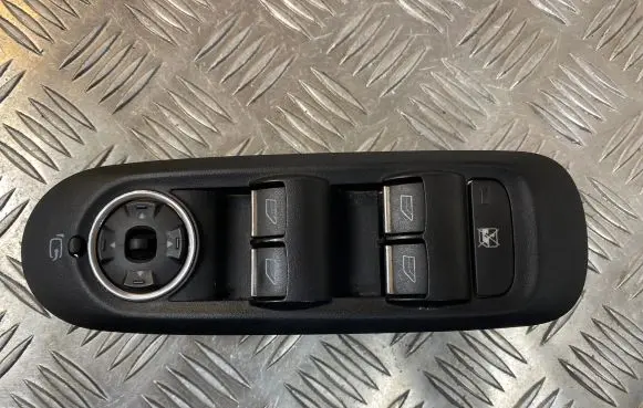 Ford Mondeo MK IV Electric window control switch 7S7T14A132BC A1102880287