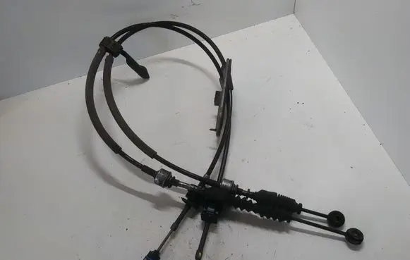 Gear shift cable linkage