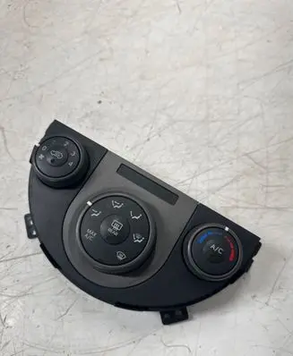KIA Soul Air conditioning (A/C) switch 97250-2K