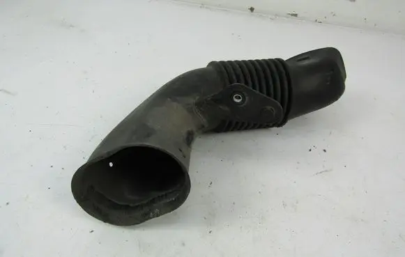 BMW 5 E60 E61 Air intake hose/pipe 7790056