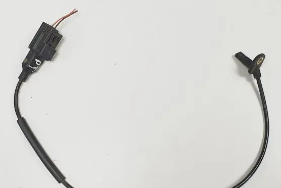 Jaguar XF X250 ABS rear brake sensor 8W83-2B372-AB