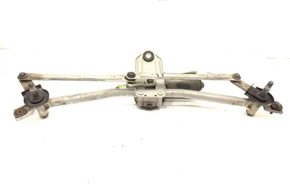 KIA Sportage Front wiper linkage and motor