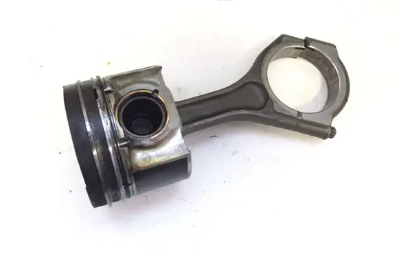 Subaru Outback Piston with connecting rod