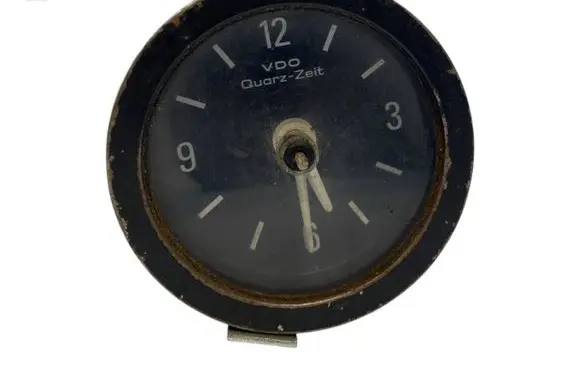 Mercedes-Benz 207 310 Clock 