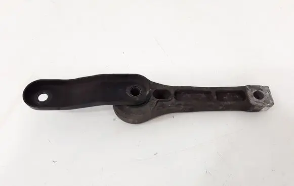 Volkswagen Golf V Engine mounting bracket