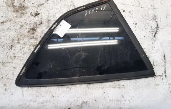 Ford Kuga I Rear side window