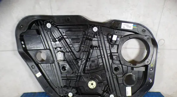 Hyundai Elantra VI Front door window regulator with motor CART82470F2330 82470F2330 26092230AN0492B