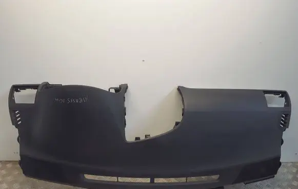 Toyota Avensis T270 Dashboard