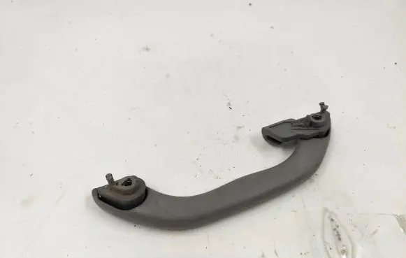 Audi A4 S4 B5 8D Rear interior roof grab handle 8D0857607G