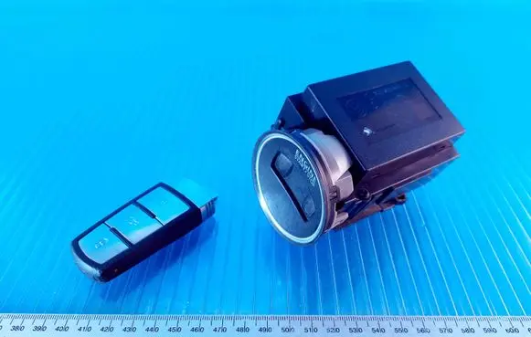 Volkswagen PASSAT B6 Ignition lock 3C0905843Q 1030 33303301