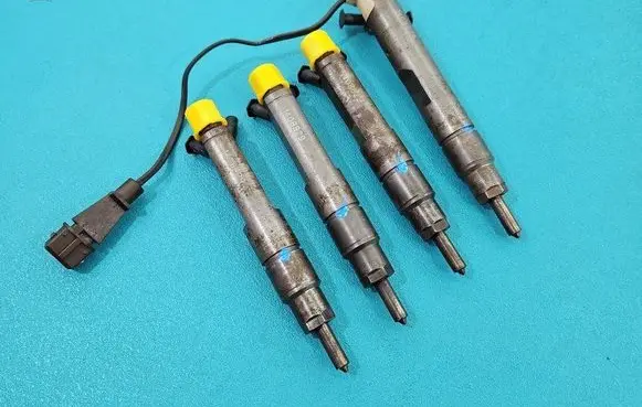 Fuel injector