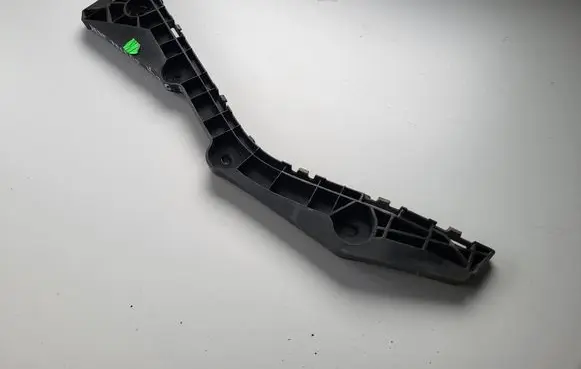 Seat Toledo IV (NH) Rear bumper mounting bracket