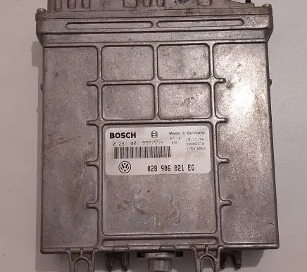 Volkswagen PASSAT B5 Engine control unit/module 028906021EG 0281001557