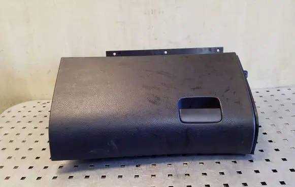 Subaru Outback Glove box set 66123AG010