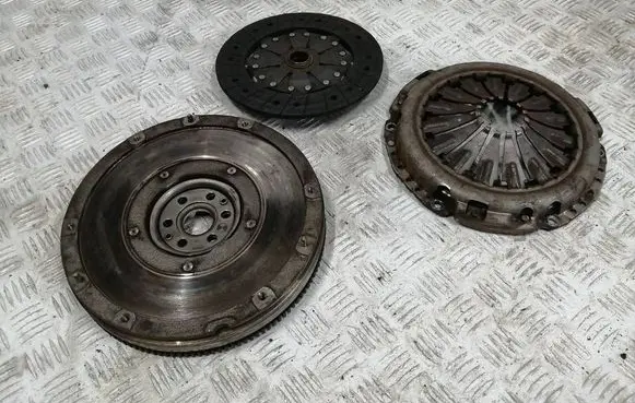 Ford Focus Flywheel AV616477BC