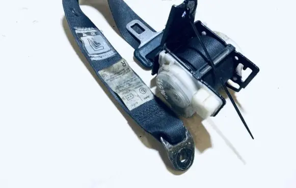 Mazda 6 Rear seatbelt