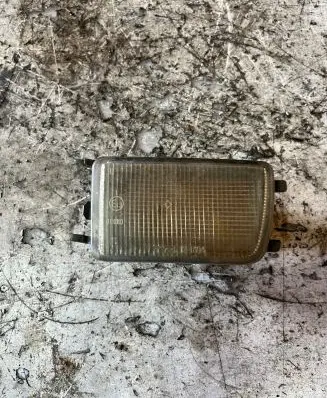 Volkswagen Golf III Front indicator light 121604B