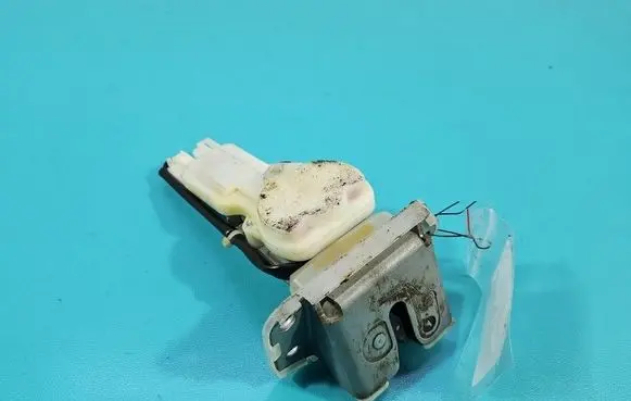 Opel Agila B Tailgate/trunk/boot lock/catch/latch IMPRK1563208