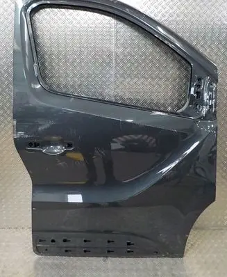 Renault Trafic III (X82) Front door