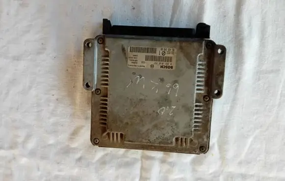Peugeot 206 Engine control unit/module 9643524980 EDC15C2 0281010767