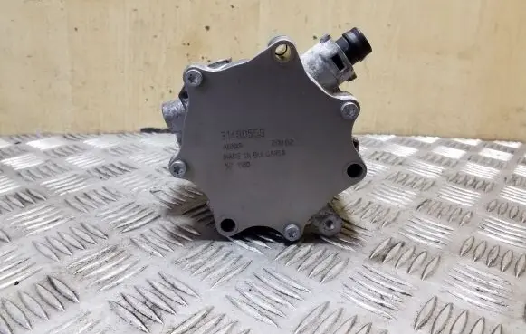 Vacuum air tank