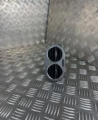 Volkswagen Tiguan Dashboard side air vent grill/cover trim 5M0819703 5N0819703A 5M0819709