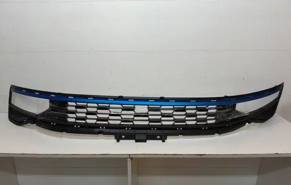 Lynk u0026 co 01 Front bumper upper radiator grill 8889675860 8890497340