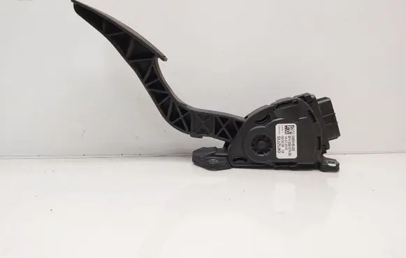 Suzuki Grand Vitara II Accelerator throttle pedal I590065J02