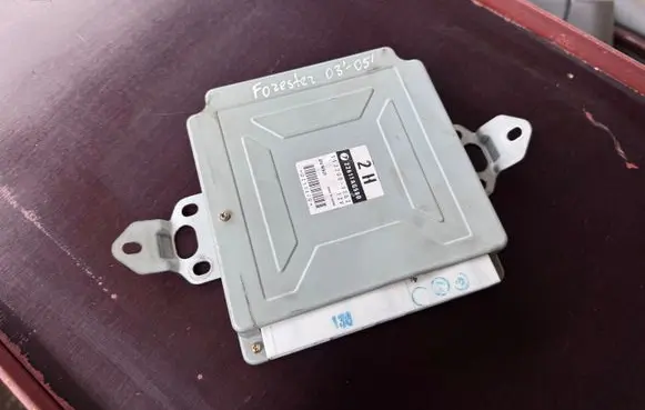 Subaru Forester SG Engine control unit/module 22611AG580 1122001362