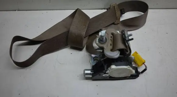 Chrysler Town & Country V Front seatbelt P0ZV69HL5AF