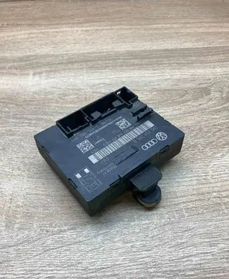 Volkswagen Touareg II Door control unit/module 4H0959795B