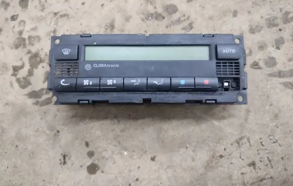 Volkswagen PASSAT B5.5 Climate control unit