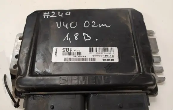 Volvo S40, V40 Engine control unit/module S118245022A P30644185