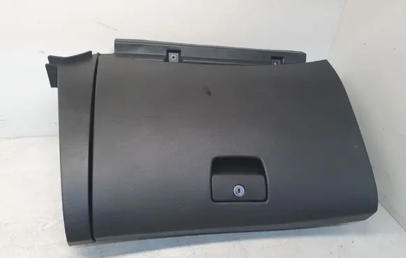 Chevrolet Cruze Glove box 96985561