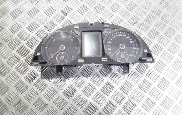 Volkswagen PASSAT B7 Speedometer (instrument cluster) A2C53219792 A2C84621500