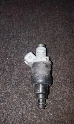 Audi A6 S6 C5 4B Fuel injector 078133551n