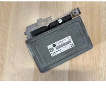 Volkswagen Polo V 6R Engine control unit/module 03E906019E