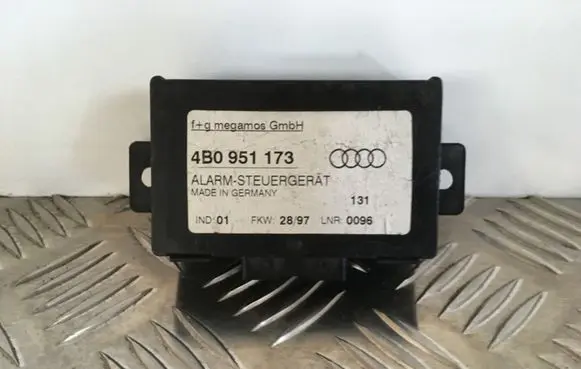 Audi A6 S6 C5 4B Alarm control unit/module 4B0951173 7480101