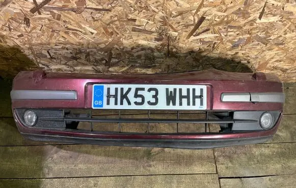 Renault Laguna II Front bumper 8200008270