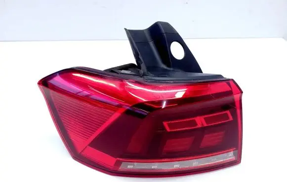 Volkswagen PASSAT B8 Rear/tail lights 3G9945095E