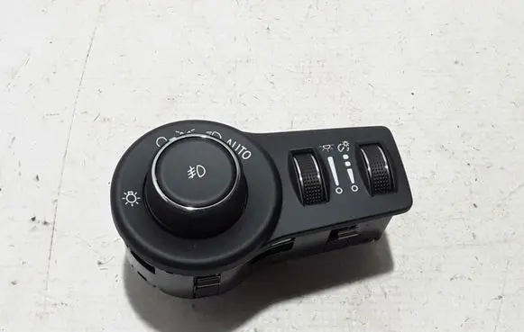 Chrysler Pacifica Light switch 68154356AD