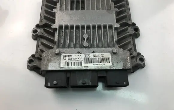 Citroen Berlingo Engine control unit/module 9650517880