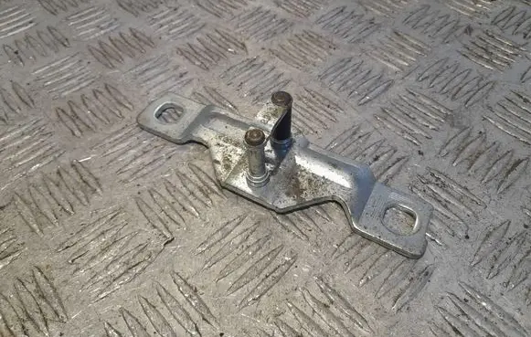 Audi A4 S4 B8 8K Loading door lock loop/hook striker 8P4827507