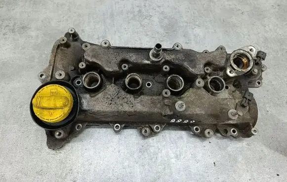 Renault Megane III Rocker cam cover 132653841R