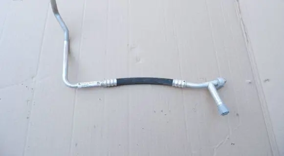 BMW i3 Air conditioning (A/C) pipe/hose 9335483 0020506107 20296610